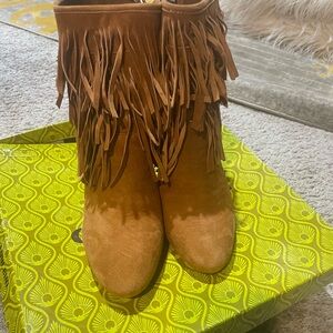 Gianni Bini Keyara Suede boot